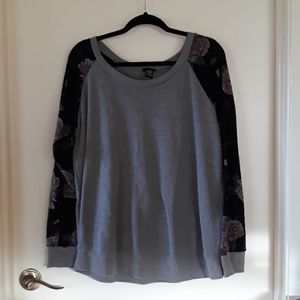 Torrid size 2 lightweight sweatshirt